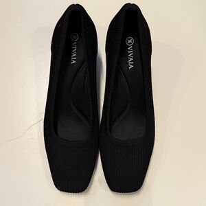 Women's VIVAIA Black Knit Flats
